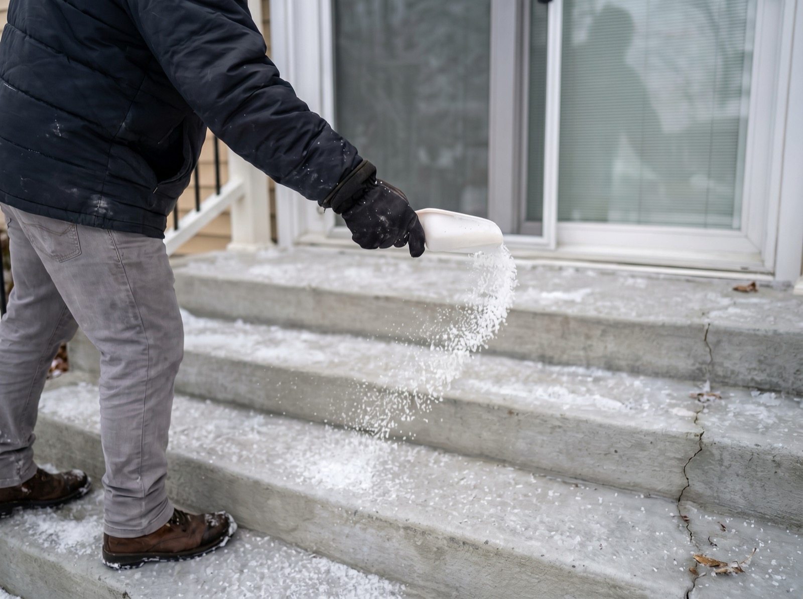 Storm-event snow response by Green Life Landscaping